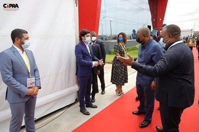 PRESIDENTE DA REPÚBLICA INAUGURA FÁBRICA DE PRODUTOS A BASE DE CARNE