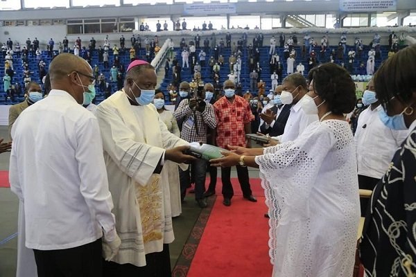 PRESIDENTE DA REPÚBLICA PARTICIPA NO CULTO ECOMÉNICO DE CELEBRAÇÃO DA PAZ